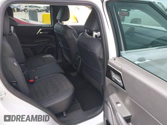 2023 Mitsubishi Outlander SE с VIN JA4J3UA89PZ039905, выставлен на аукционе IAAI как лот 43258738 с пробегом 51 368 миль миль и . История ставок и продаж доступна на DreamBid. Изображение 8.