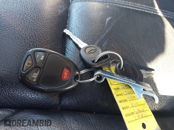 ✅ 2014 Chevrolet Silverado 2500HD LT • VIN: 1GC1KXE88EF160895 • Lot: 43581202. Wystawiony na IAAI z przebiegiem 299 042 mil. Bezpłatny archiwum sprzedaży aukcyjnych z USA i szczegółowy raport historii pojazdu na DreamBid. Zdjęcie 11.