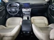 ✅ 2022 Ford Explorer • VIN: 1FMSK7BH9NGA57189 • Lot: 45766545. Wystawiony na Copart z przebiegiem 112 858 mil. Bezpłatny archiwum sprzedaży aukcyjnych z USA i szczegółowy raport historii pojazdu na DreamBid. Zdjęcie 8.