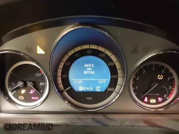 ✅ 2010 Mercedes-Benz C 300 Sport • VIN: WDDGF8BB1AF383851 • Lot: 43780981. Listed on IAAI with 87,742 mi. Free auction sales archive from the USA and detailed vehicle history report at DreamBid. Image 7.