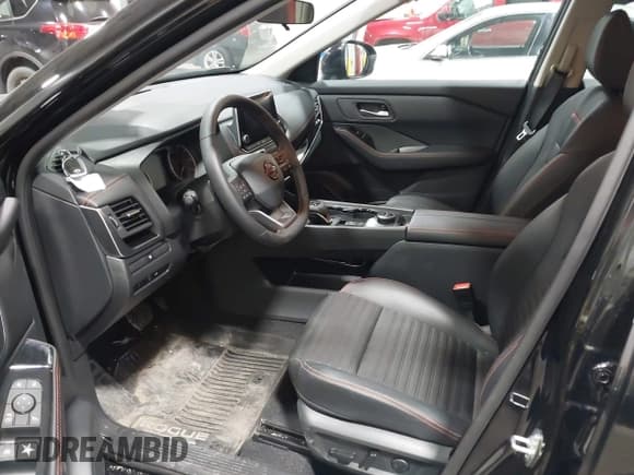 ✅ 2025 Nissan Rogue SV • VIN: 5N1BT3BBXSC773037 • Lot: 42657730. Listed on IAAI with 3,048 mi. Free auction sales archive from the USA and detailed vehicle history report at DreamBid. Image 5.