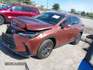 ✅ 2025 Lexus NX 250 • VIN: 2T2ADCAZ4SC026581 • Lot: 43660030. Listed on IAAI with 5,261 mi. Free auction sales archive from the USA and detailed vehicle history report at DreamBid. Image 2.