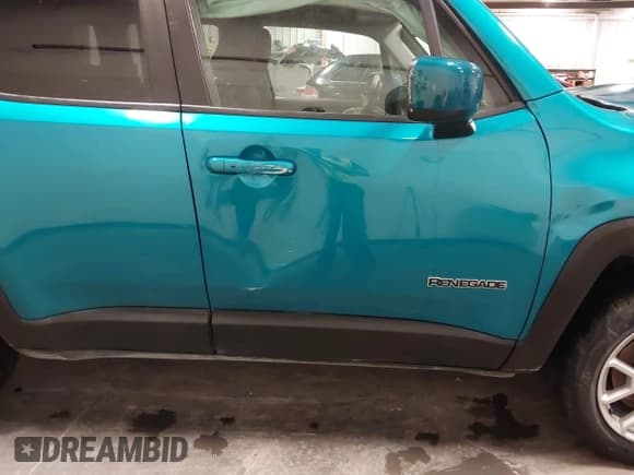 ✅ 2021 Jeep Renegade Latitude • VIN: ZACNJDBBXMPM57307 • Lot: 43566063. Wystawiony na IAAI z przebiegiem 68 084 mil. Bezpłatny archiwum sprzedaży aukcyjnych z USA i szczegółowy raport historii pojazdu na DreamBid. Zdjęcie 19.
