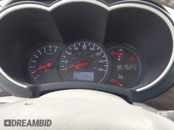 ✅ 2015 Nissan Quest SV • VIN: JN8AE2KP4F9128892 • Lot: 42608924. Wystawiony na IAAI z przebiegiem 251 023 mil. Bezpłatny archiwum sprzedaży aukcyjnych z USA i szczegółowy raport historii pojazdu na DreamBid. Zdjęcie 7.