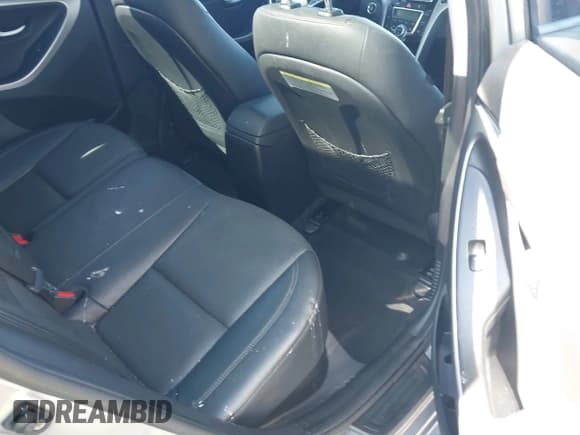 ✅ 2015 Hyundai Elantra • VIN: KMHD35LH3FU246321 • Lot: 43491658. Wystawiony na IAAI z przebiegiem 78 519 mil. Bezpłatny archiwum sprzedaży aukcyjnych z USA i szczegółowy raport historii pojazdu na DreamBid. Zdjęcie 8.