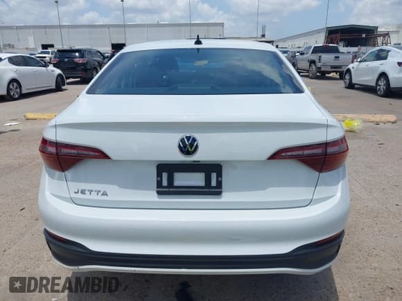 ✅ 2024 Volkswagen Jetta S • VIN: 3VW5M7BU3RM041667 • Lot: 42747226. Listed on IAAI with 21,192 mi. Free auction sales archive from the USA and detailed vehicle history report at DreamBid. Image 16.