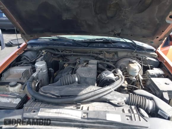 ✅ 2001 Chevrolet S-10 • VIN: 1GCCS195318249035 • Лот: 42271011. Опубликован ранее на IAAI с пробегом 126 640 миль. Бесплатный доступ к архиву аукционных продаж из США и подробный отчёт об истории автомобиля на DreamBid. Изображение 10.