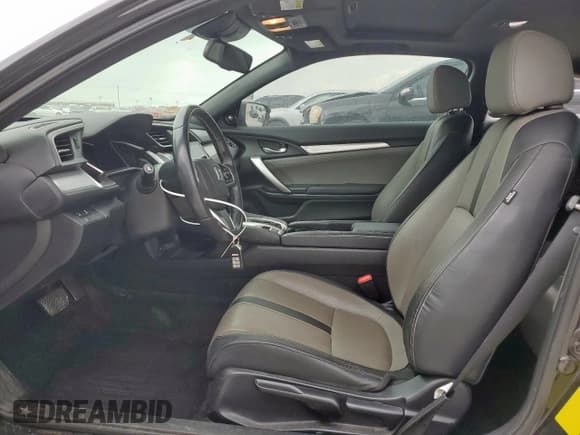 ✅ 2018 Honda Civic Touring • VIN: 2HGFC3B90JH351777 • Лот: 63457025. Опубликован ранее на Copart с пробегом 56 732 миль. Бесплатный доступ к архиву аукционных продаж из США и подробный отчёт об истории автомобиля на DreamBid. Изображение 7.