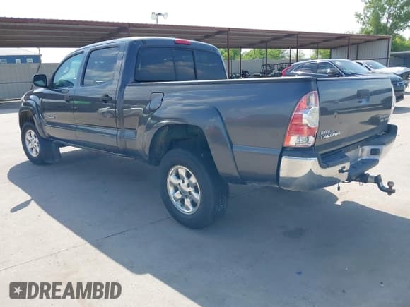 ✅ 2010 Toyota Tacoma PreRunner • VIN: 3TMKU4HN2AM025078 • Lot: 42753187. Listed on IAAI with 197,620 mi. Free auction sales archive from the USA and detailed vehicle history report at DreamBid. Image 3.