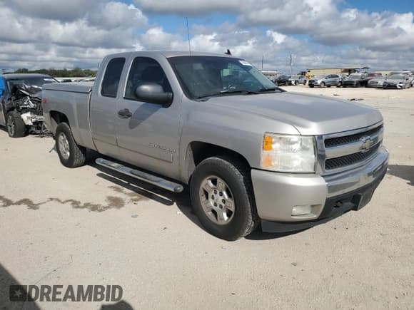 ✅ 2007 Chevrolet Silverado 1500 LTZ • VIN: 2GCEK19JX71647103 • Lot: 72085764. Listed on Copart with 238,432 mi. Free auction sales archive from the USA and detailed vehicle history report at DreamBid. Image 4.