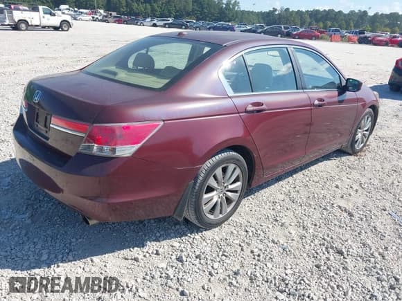 ✅ 2012 Honda Accord EX-L • VIN: 1HGCP2F83CA111983 • Лот: 43314578. Опубликован ранее на IAAI с пробегом 120 961 миль. Бесплатный доступ к архиву аукционных продаж из США и подробный отчёт об истории автомобиля на DreamBid. Изображение 4.