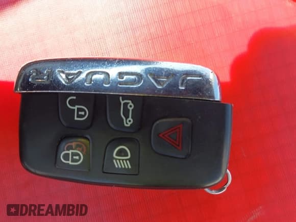 ✅ 2017 Jaguar F-Pace 35t Premium • VIN: SADCJ2BV2HA047507 • Лот: 43109699. Опубликован ранее на IAAI с пробегом 108 188 миль. Бесплатный доступ к архиву аукционных продаж из США и подробный отчёт об истории автомобиля на DreamBid. Изображение 11.