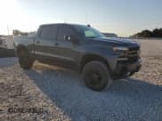 ✅ 2020 Chevrolet Silverado 1500 LT Trail Boss • VIN: 3GCPYFED4LG331721 • Lot: 70431354. Wystawiony na Copart z przebiegiem 45 877 mil. Bezpłatny archiwum sprzedaży aukcyjnych z USA i szczegółowy raport historii pojazdu na DreamBid. Zdjęcie 4.