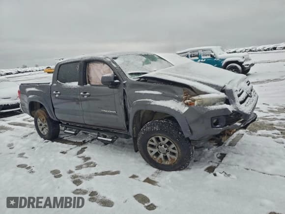 ✅ 2018 Toyota Tacoma TRD Sport • VIN: 5TFAZ5CN9JX070720 • Lot: 94886935. Listed on Copart with 122,692 mi. Free auction sales archive from the USA and detailed vehicle history report at DreamBid. Image 4.