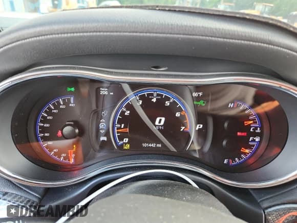 ✅ 2017 Jeep Grand Cherokee • VIN: NCS108376 • Lot: 57158405. Listed on Copart with 101,442 mi. Free auction sales archive from the USA and detailed vehicle history report at DreamBid. Image 9.