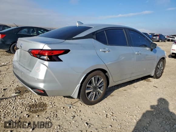 ✅ 2020 Nissan Versa SV • VIN: 3N1CN8EV5LL868829 • Lot: 90744865. Wystawiony na Copart z przebiegiem 47 404 mil. Bezpłatny archiwum sprzedaży aukcyjnych z USA i szczegółowy raport historii pojazdu na DreamBid. Zdjęcie 3.