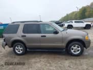 ✅ 2005 Ford Explorer XLT • VIN: 1FMZU73K15UA50967 • Lot: 41942506. Wystawiony na IAAI z przebiegiem 175 621 mil. Bezpłatny archiwum sprzedaży aukcyjnych z USA i szczegółowy raport historii pojazdu na DreamBid. Zdjęcie 13.