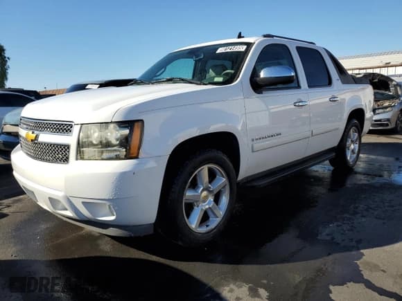 ✅ 2008 Chevrolet Avalanche LTZ • VIN: 3GNEC12048G160249 • Lot: 90121495. Listed on Copart with 158,972 mi. Free auction sales archive from the USA and detailed vehicle history report at DreamBid. Image 1.
