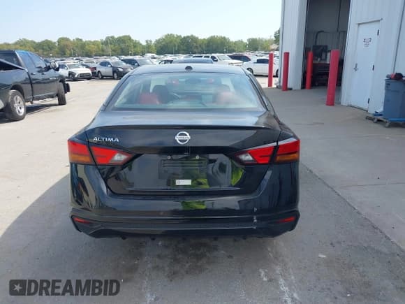 ✅ 2020 Nissan Altima S • VIN: 1N4BL4BV6LC254207 • Lot: 43263306. Listed on IAAI with 133,586 mi. Free auction sales archive from the USA and detailed vehicle history report at DreamBid. Image 17.