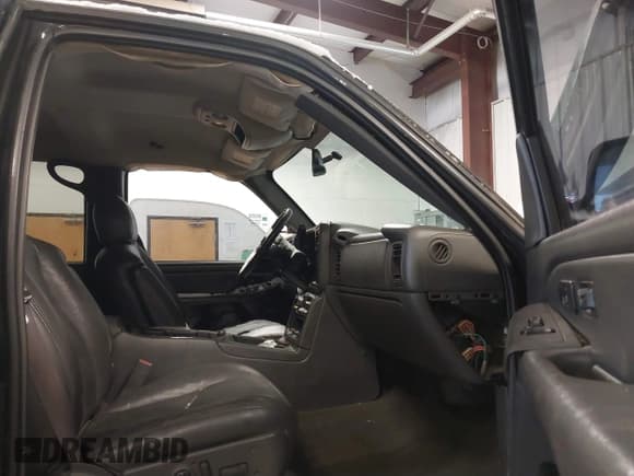 ✅ 2007 GMC Sierra 2500HD SLE1 • VIN: 1GTHK23D47F107597 • Lot: 41579654. Listed on IAAI with 325,621 mi. Free auction sales archive from the USA and detailed vehicle history report at DreamBid. Image 5.