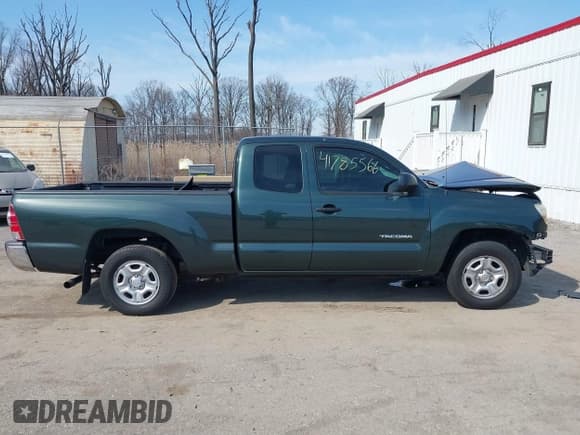 ✅ 2011 Toyota Tacoma • VIN: 5TFTX4CN6BX004636 • Lot: 41785566. Listed on IAAI with 163,035 mi. Free auction sales archive from the USA and detailed vehicle history report at DreamBid. Image 13.