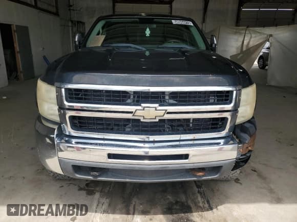 ✅ 2009 Chevrolet Silverado 2500HD Work Truck • VIN: 1GCHK43639F115609 • Lot: 58944415. Wystawiony na Copart z przebiegiem 166 736 mil. Bezpłatny archiwum sprzedaży aukcyjnych z USA i szczegółowy raport historii pojazdu na DreamBid. Zdjęcie 5.