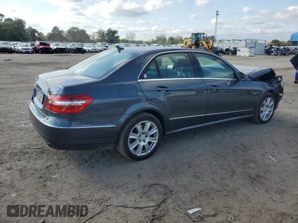 ✅ 2012 Mercedes-Benz E 350 Sport • VIN: WDDHF8JB4CA535451 • Lot: 85738735. Listed on Copart with 182,205 mi. Free auction sales archive from the USA and detailed vehicle history report at DreamBid. Image 3.