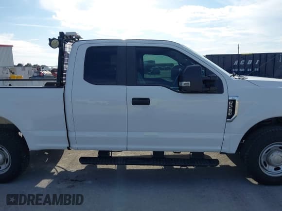 ✅ 2018 Ford F-250 XL • VIN: 1FT7X2A65JEC48077 • Лот: 41552587. Опубликован ранее на IAAI с пробегом 127 887 миль. Бесплатный доступ к архиву аукционных продаж из США и подробный отчёт об истории автомобиля на DreamBid. Изображение 13.