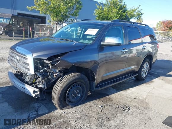 ✅ 2016 Toyota Sequoia Limited • VIN: 5TDJY5G16GS140022 • Лот: 40995557. Опубликован ранее на IAAI с пробегом 116 032 миль. Бесплатный доступ к архиву аукционных продаж из США и подробный отчёт об истории автомобиля на DreamBid. Изображение 2.