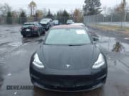 ✅ 2018 Tesla Model 3 Long Range Battery • VIN: 5YJ3E1EA1JF053640 • Lot: 43565419. Wystawiony na IAAI z przebiegiem 110 133 mil. Bezpłatny archiwum sprzedaży aukcyjnych z USA i szczegółowy raport historii pojazdu na DreamBid. Zdjęcie 12.