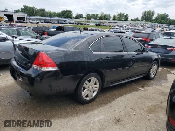 ✅ 2015 Chevrolet Impala LT • VIN: 2G1WB5E33F1150579 • Лот: 57404794. Опубликован ранее на Copart с пробегом 105 266 миль. Бесплатный доступ к архиву аукционных продаж из США и подробный отчёт об истории автомобиля на DreamBid. Изображение 3.