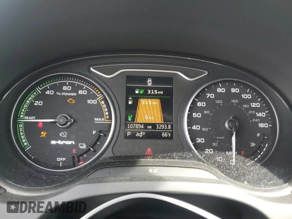 ✅ 2018 Audi A3 e-tron Sportback Premium Plus • VIN: WAUTPBFF0JA056495 • Лот: 45427255. Опубликован ранее на Copart с пробегом 107 894 миль. Бесплатный доступ к архиву аукционных продаж из США и подробный отчёт об истории автомобиля на DreamBid. Изображение 9.