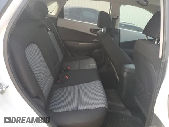 ✅ 2018 Hyundai Kona SEL • VIN: KM8K22AA1JU068318 • Лот: 63025814. Опубликован ранее на Copart с пробегом 103 336 миль. Бесплатный доступ к архиву аукционных продаж из США и подробный отчёт об истории автомобиля на DreamBid. Изображение 10.