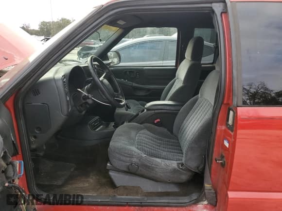 ✅ 2000 Chevrolet S-10 LS Xtreme • VIN: 1GCCS19W4Y8115735 • Лот: 42446525. Опубликован ранее на Copart с пробегом 169 523 миль. Бесплатный доступ к архиву аукционных продаж из США и подробный отчёт об истории автомобиля на DreamBid. Изображение 7.