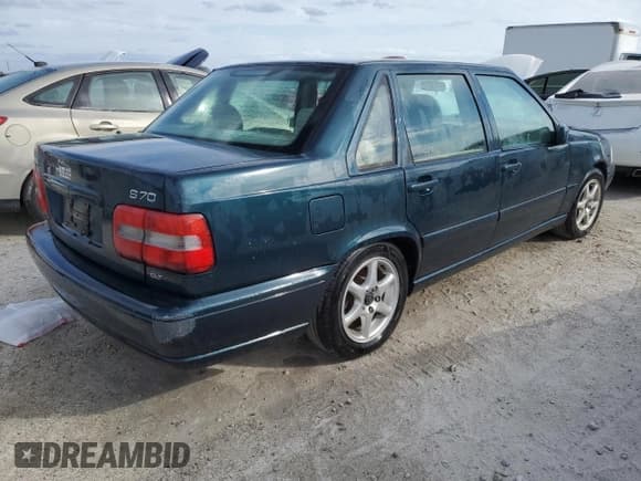 ✅ 1998 Volvo S70 • VIN: YV1LS5675W3511553 • Lot: 75102454. Wystawiony na Copart z przebiegiem Nie podano. Bezpłatny archiwum sprzedaży aukcyjnych z USA i szczegółowy raport historii pojazdu na DreamBid. Zdjęcie 3.