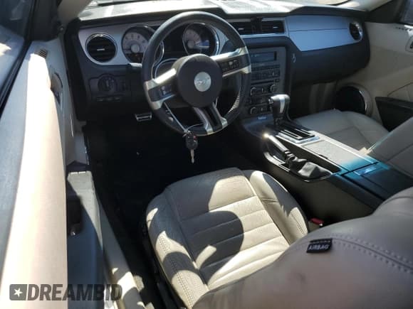 ✅ 2010 Ford Mustang V6 • VIN: 1ZVBP8AN5A5170028 • Lot: 85163935. Listed on Copart with 158,350 mi. Free auction sales archive from the USA and detailed vehicle history report at DreamBid. Image 8.