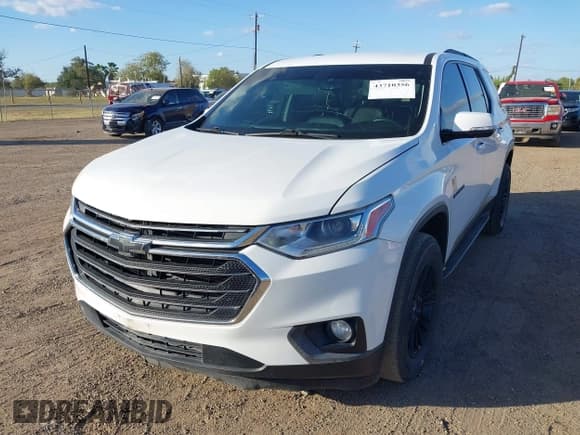 ✅ 2019 Chevrolet Traverse LT Cloth • VIN: 1GNERGKW1KJ137975 • Lot: 43710356. Wystawiony na IAAI z przebiegiem 168 596 mil. Bezpłatny archiwum sprzedaży aukcyjnych z USA i szczegółowy raport historii pojazdu na DreamBid. Zdjęcie 6.