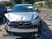 ✅ 2015 Toyota Highlander LE Plus • VIN: 5TDZKRFH4FS057522 • Lot: 43135058. Listed on IAAI with 194,125 mi. Free auction sales archive from the USA and detailed vehicle history report at DreamBid. Image 12.