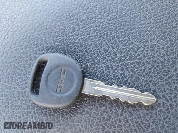 ✅ 2006 GMC Envoy SLE • VIN: 1GKDT13S662122195 • Lot: 42228257. Listed on IAAI with 177,365 mi. Free auction sales archive from the USA and detailed vehicle history report at DreamBid. Image 11.