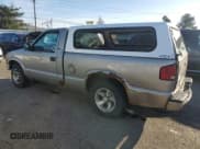 ✅ 2000 Chevrolet S-10 LS • VIN: 1GCCS1444YK108860 • Лот: 85154724. Опубликован ранее на Copart с пробегом 378 810 миль. Бесплатный доступ к архиву аукционных продаж из США и подробный отчёт об истории автомобиля на DreamBid. Изображение 2.