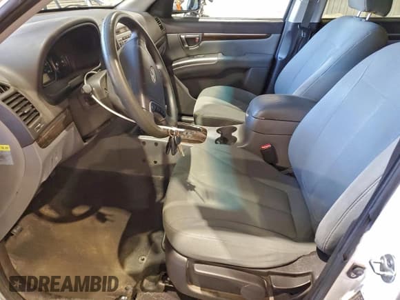 ✅ 2010 Hyundai Santa Fe GLS • VIN: 5NMSG3AB0AH348596 • Лот: 95927995. Опубликован ранее на Copart с пробегом 253 172 миль. Бесплатный доступ к архиву аукционных продаж из США и подробный отчёт об истории автомобиля на DreamBid. Изображение 7.