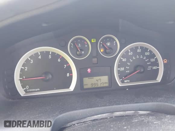 2006 Hyundai Santa Fe GLS z VIN KM8SC13EX6U079655, wystawiony jako IAAI lot #43036642 z przebiegiem 99 517 mil mil oraz . Historia ofert i sprzedaży dostępna na DreamBid. Obrazek 7.