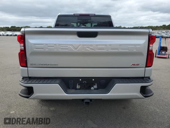 ✅ 2021 Chevrolet Silverado 1500 RST • VIN: 1GCUYEED3MZ335743 • Lot: 70964664. Wystawiony na Copart z przebiegiem 30 725 mil. Bezpłatny archiwum sprzedaży aukcyjnych z USA i szczegółowy raport historii pojazdu na DreamBid. Zdjęcie 6.