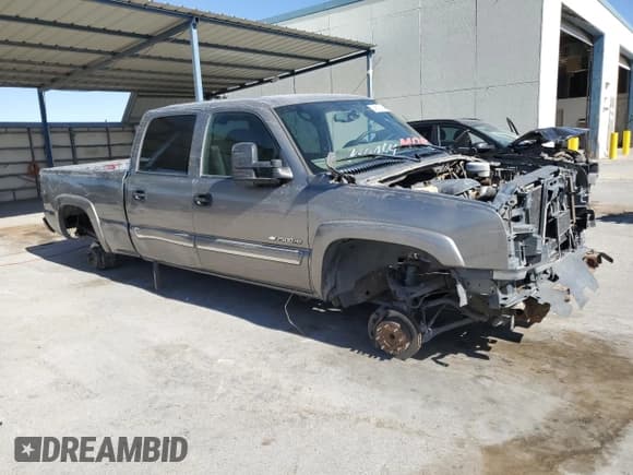 ✅ 2006 Chevrolet Silverado 2500HD Work Truck • VIN: 1GCHC23U16F159362 • Лот: 54613315. Опубликован ранее на Copart с пробегом Не указан. Бесплатный доступ к архиву аукционных продаж из США и подробный отчёт об истории автомобиля на DreamBid. Изображение 4.