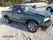 1998 Chevrolet S-10 LS z VIN 1GCCS1448W8128149, wystawiony jako Copart lot #78064114 z przebiegiem Nie podano mil oraz Szkoda całkowita • Salvage title. Historia ofert i sprzedaży dostępna na DreamBid. Obrazek 4.