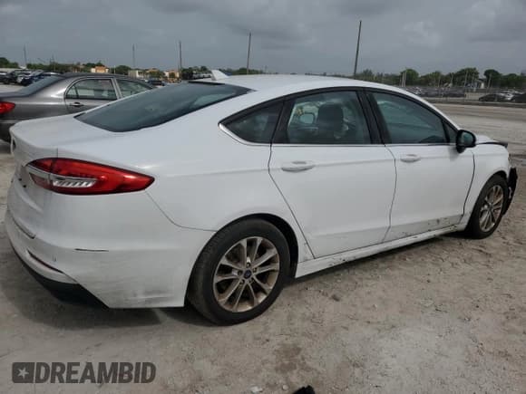 ✅ 2020 Ford Fusion SE • VIN: 3FA6P0H71LR176802 • Lot: 59532655. Listed on Copart with 236,108 mi. Free auction sales archive from the USA and detailed vehicle history report at DreamBid. Image 3.