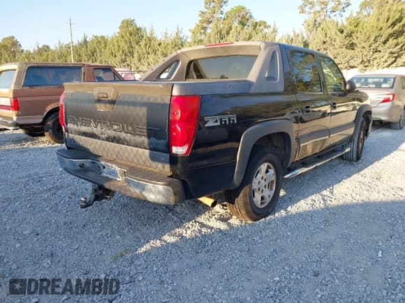 ✅ 2004 Chevrolet Avalanche Z66 • VIN: 3GNEC12T04G116088 • Lot: 43232249. Listed on IAAI with 258,843 mi. Free auction sales archive from the USA and detailed vehicle history report at DreamBid. Image 4.