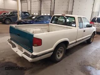 ✅ 1996 Chevrolet S-10 LS • VIN: 1GCCS1943T8139306 • Лот: 41777724. Опубликован ранее на IAAI с пробегом 244 126 миль. Бесплатный доступ к архиву аукционных продаж из США и подробный отчёт об истории автомобиля на DreamBid. Изображение 4.