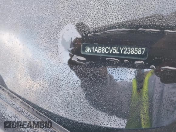 ✅ 2020 Nissan Sentra SV • VIN: 3N1AB8CV5LY238587 • Lot: 43426358. Wystawiony na IAAI z przebiegiem 105 738 mil. Bezpłatny archiwum sprzedaży aukcyjnych z USA i szczegółowy raport historii pojazdu na DreamBid. Zdjęcie 9.