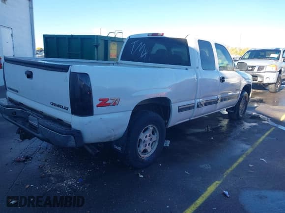 ✅ 2000 Chevrolet Silverado 1500 LS • VIN: 1GCEK19T2YE282868 • Лот: 43589583. Опубликован ранее на IAAI с пробегом 345 685 миль. Бесплатный доступ к архиву аукционных продаж из США и подробный отчёт об истории автомобиля на DreamBid. Изображение 4.